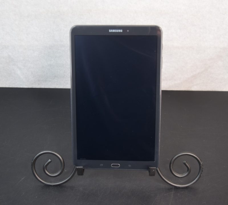 Samsung Tablet - Image 2