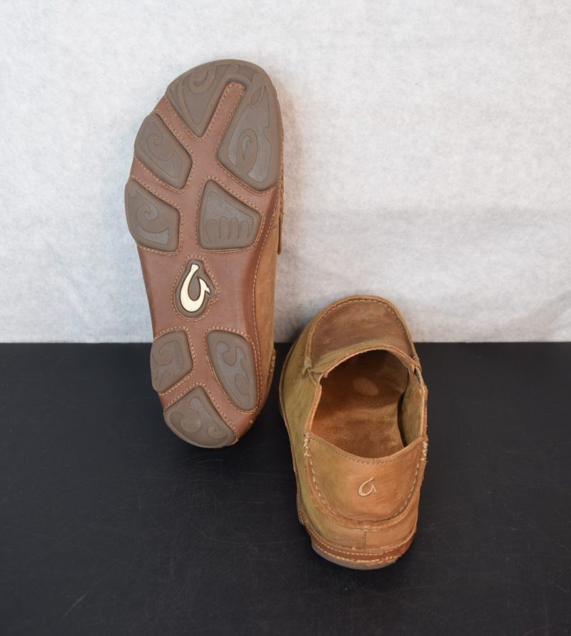 OluKai Slippers - Image 3