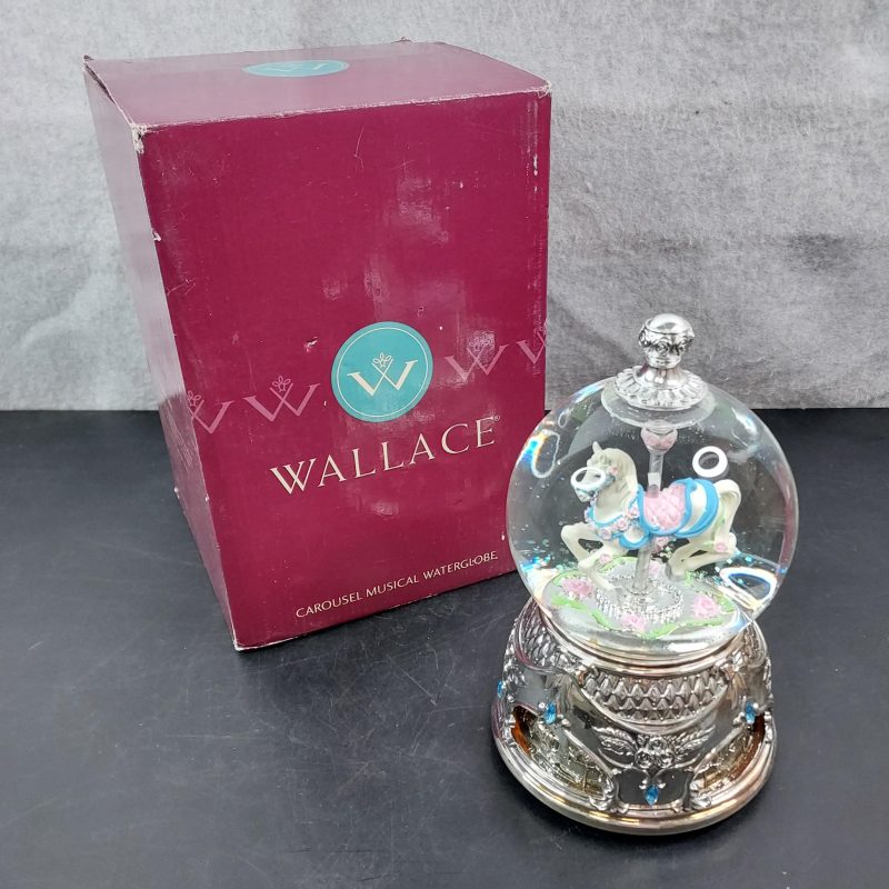 Wallace Carousel Musical Waterglobe
