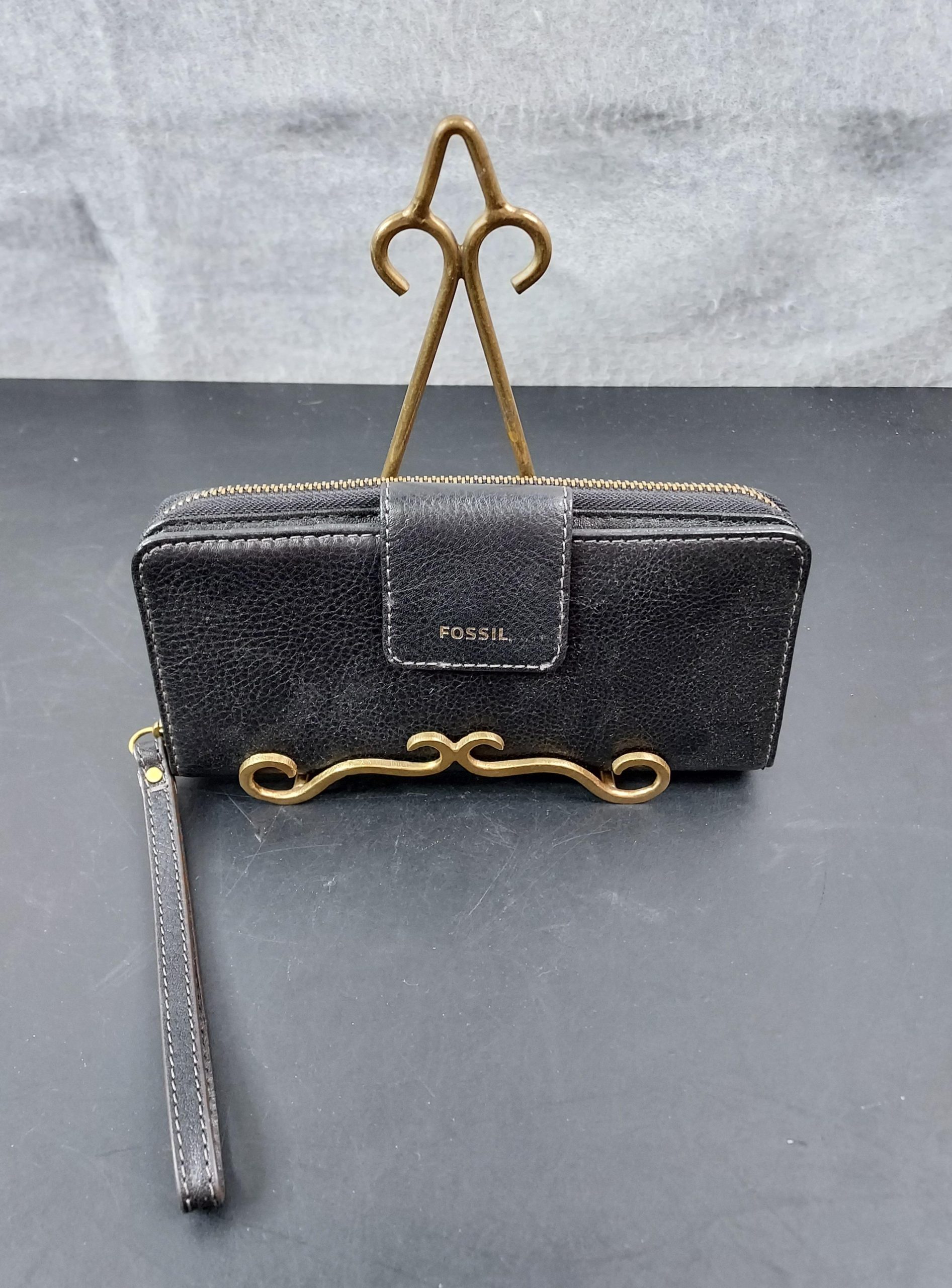 Fossil "Liza" Leather Wristlet