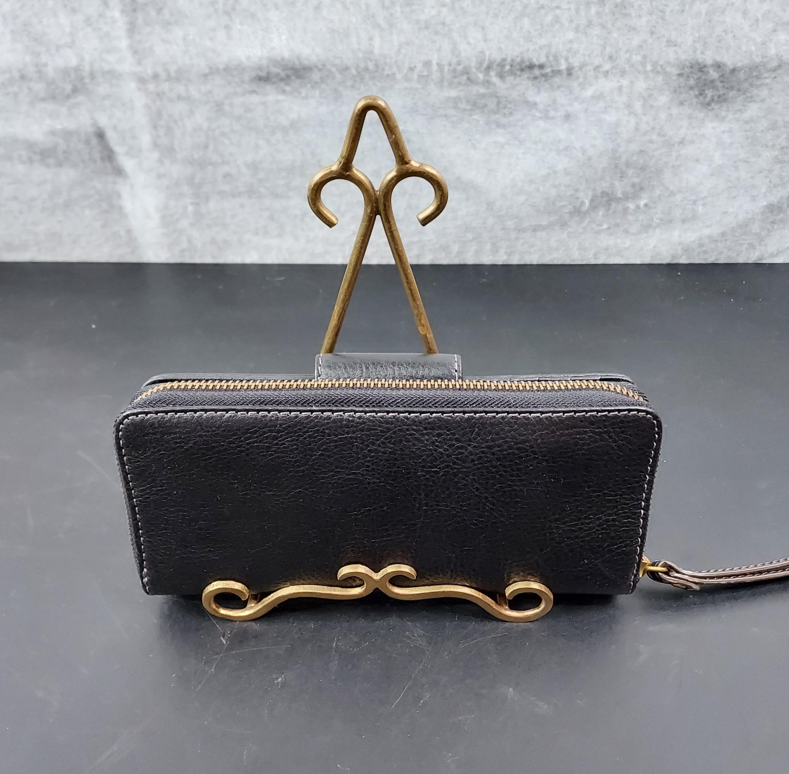 Fossil "Liza" Leather Wristlet - Image 2