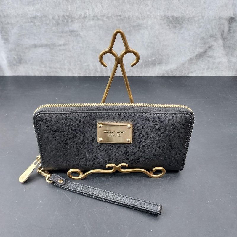 Michael Kors Wristlet Wallet