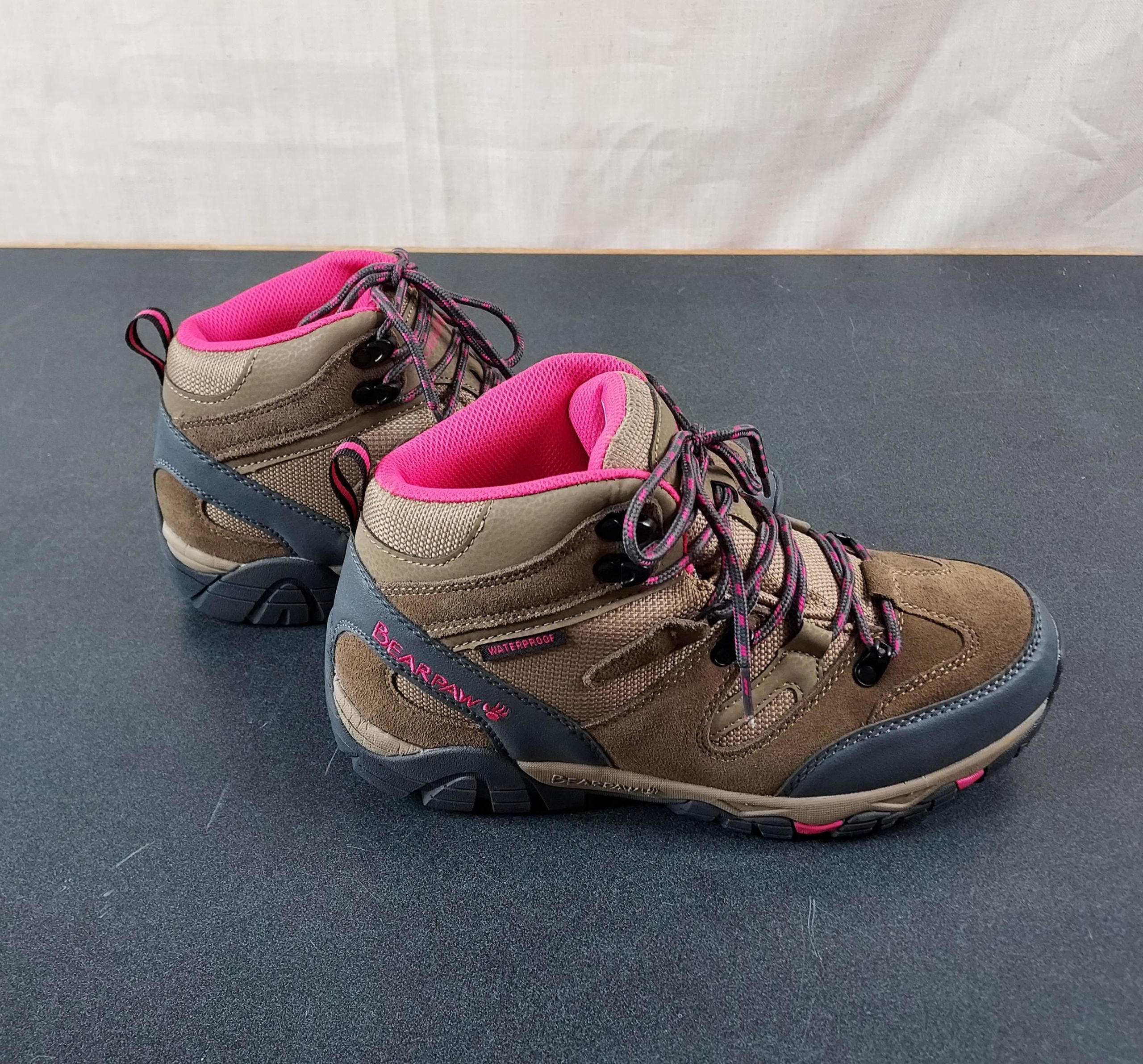 Bearpaw "Corsica" Hiking Boots - Image 4