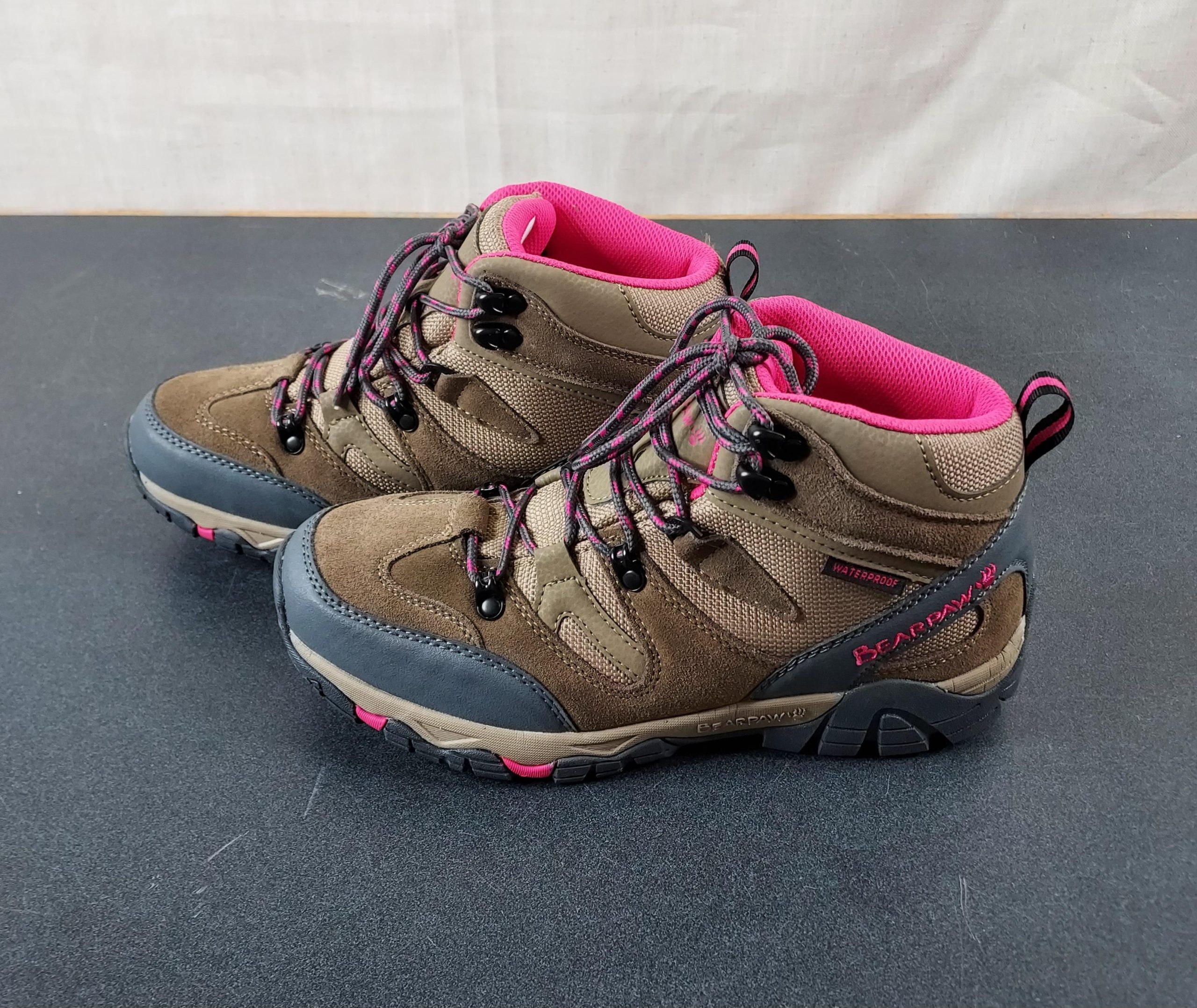 Bearpaw "Corsica" Hiking Boots - Image 2