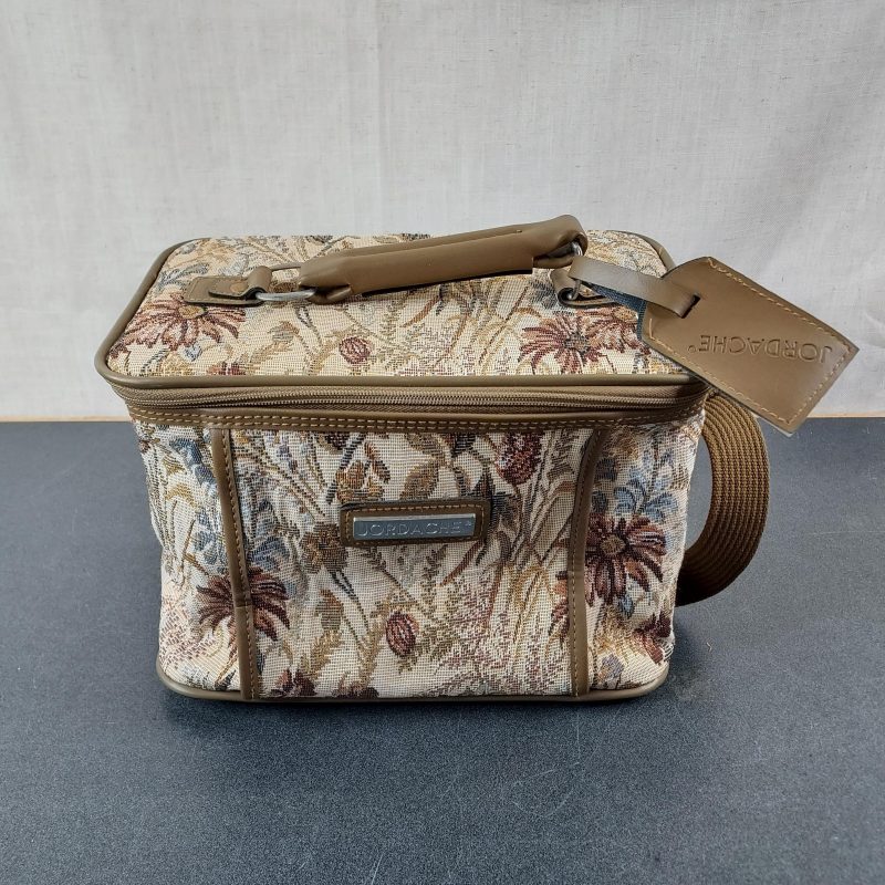 Jordache Train Case