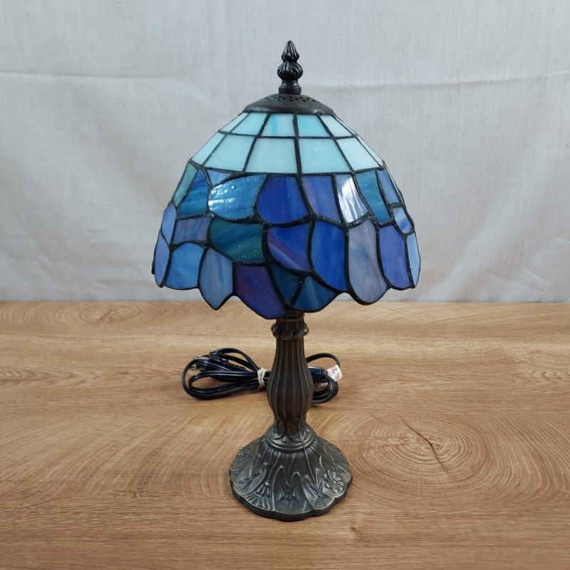Tiffany-Style Table Lamp
