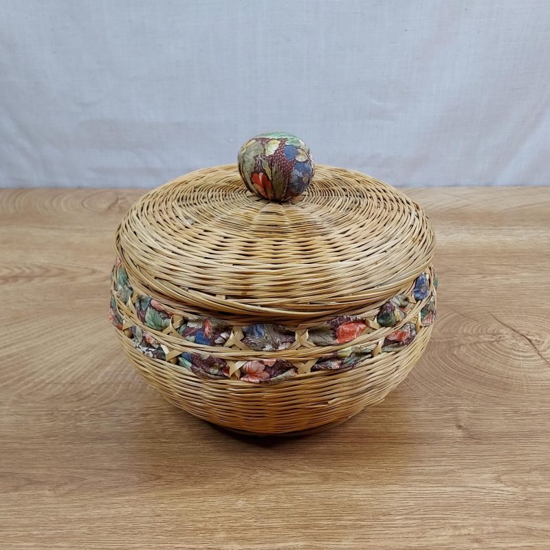 Vintage Sewing Basket w/ Lid