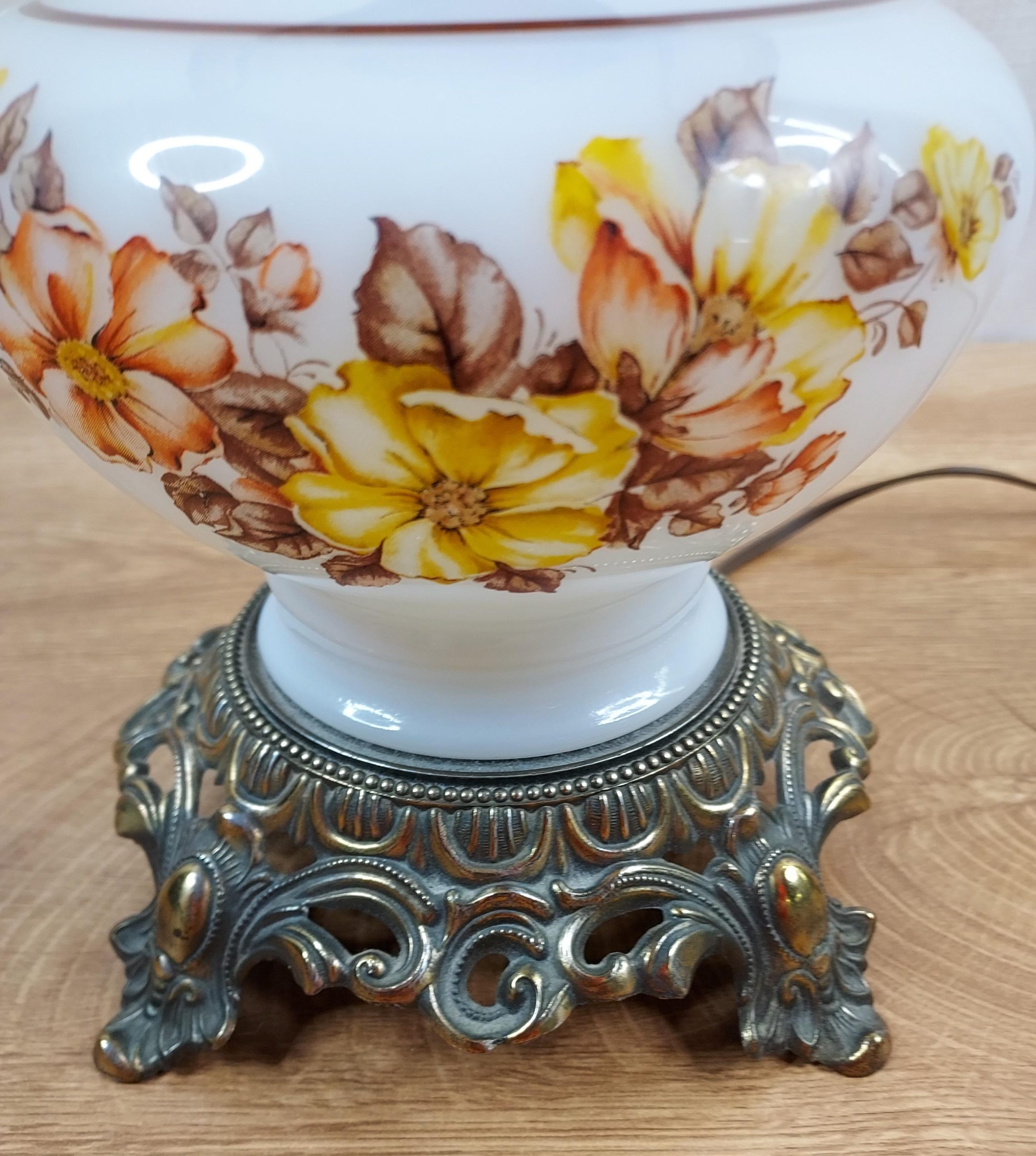 Milk Glass "Gone With the Wind" Hurricane Parlor Lamp - Image 5