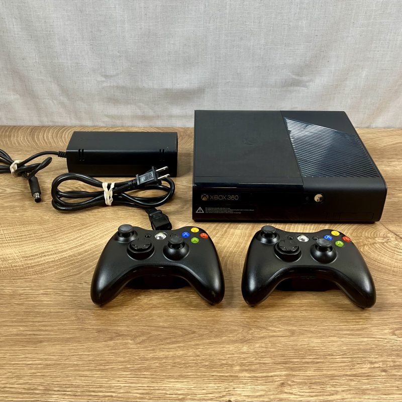 XBox 360 w/ Wireless Controllers